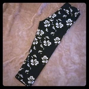 Crop Leggings x Sam Edleman